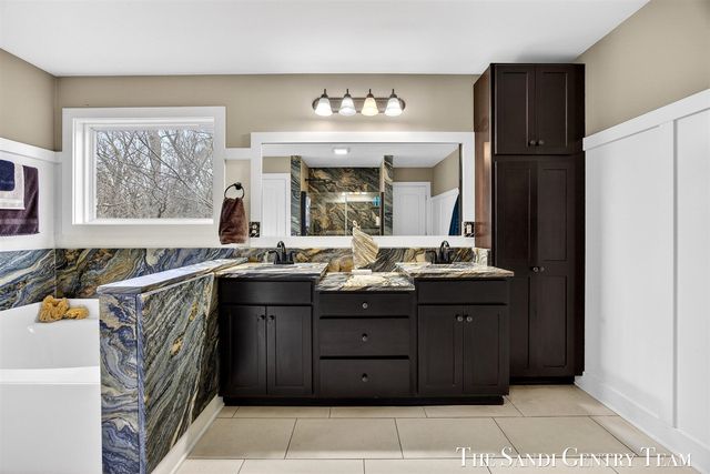 14953 Bignell Drive, Grand Haven, MI 49417