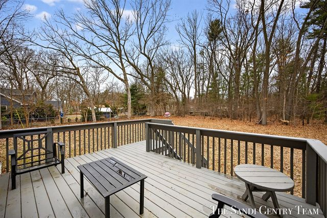 14953 Bignell Drive, Grand Haven, MI 49417