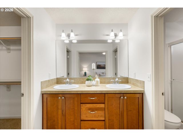 4870 Nw OLIVARES Ter, Portland, OR 97229