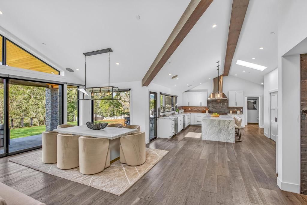 Image 14 of property listing at 1390 Westridge Drive, Portola Valley, CA 94028