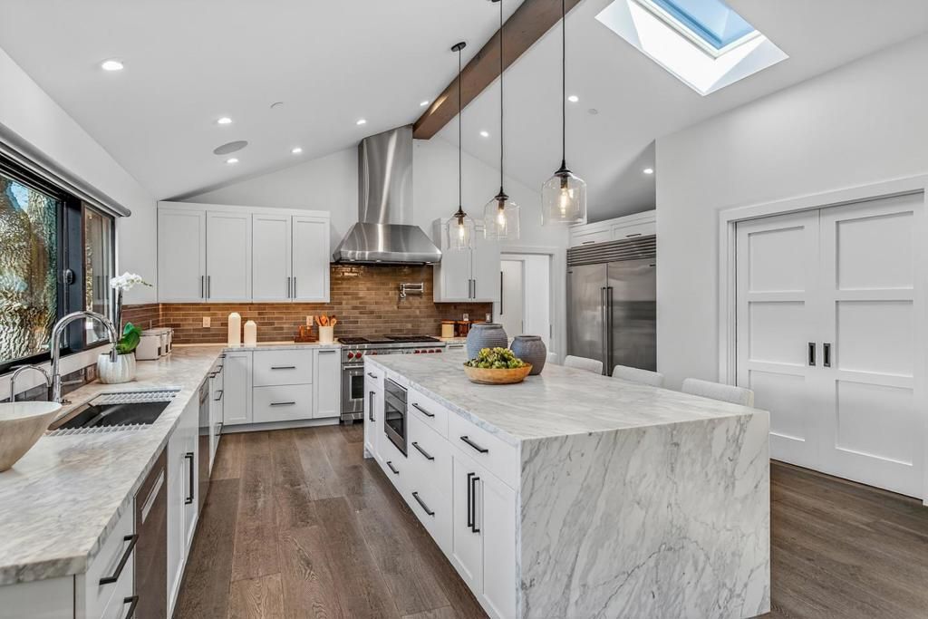 Image 17 of property listing at 1390 Westridge Drive, Portola Valley, CA 94028