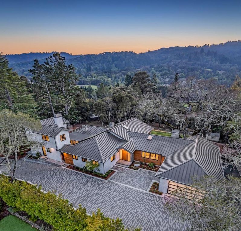 Image 2 of property listing at 1390 Westridge Drive, Portola Valley, CA 94028