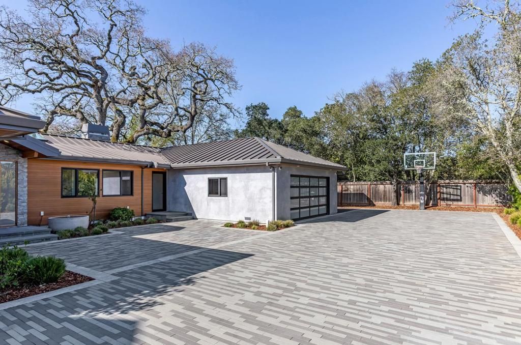 Image 54 of property listing at 1390 Westridge Drive, Portola Valley, CA 94028
