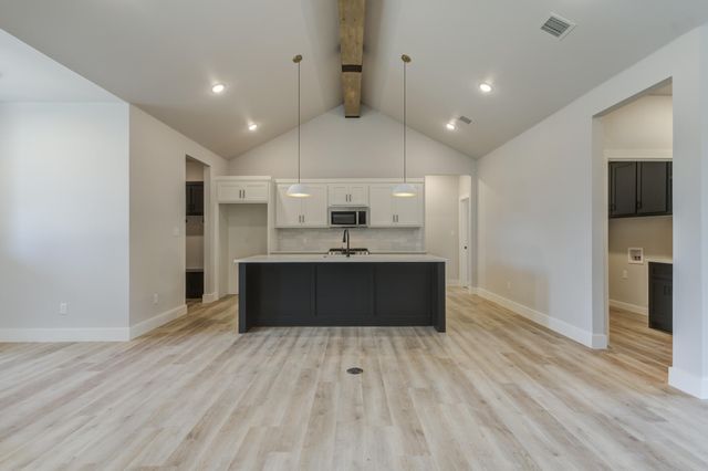 6914 13th Street, Lubbock, TX 79416