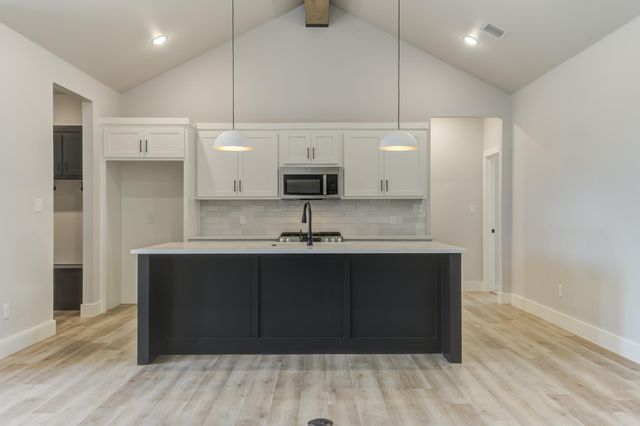 6914 13th Street, Lubbock, TX 79416