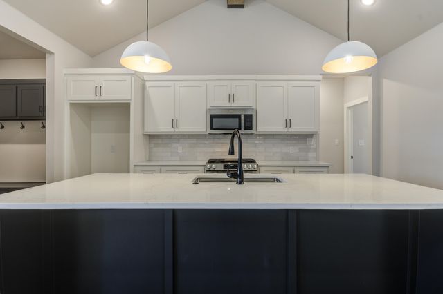 6914 13th Street, Lubbock, TX 79416