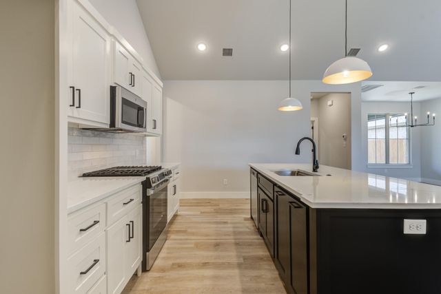 6914 13th Street, Lubbock, TX 79416