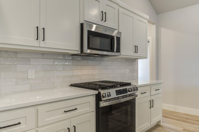 6914 13th Street, Lubbock, TX 79416