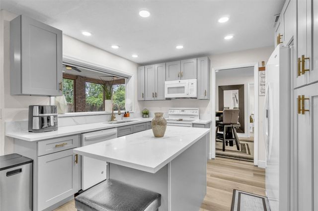 102 OLD HICKORY COURT, Longwood, FL 32750