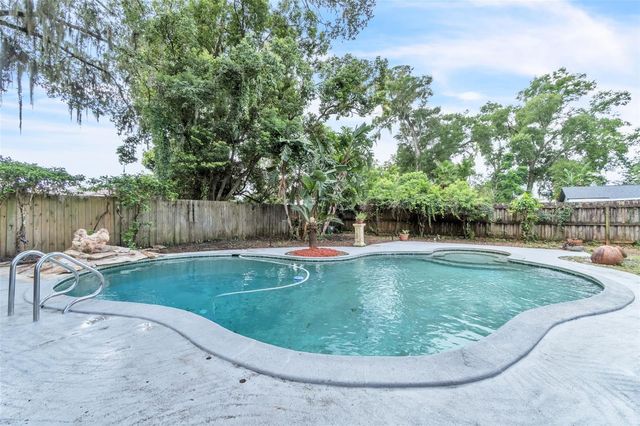 102 OLD HICKORY COURT, Longwood, FL 32750