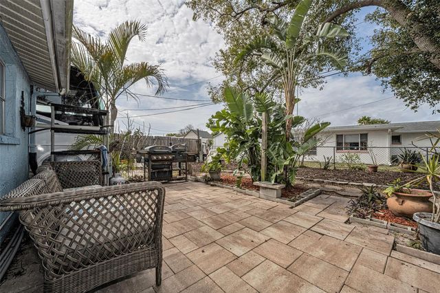 1131 ROYALWOOD DRIVE, Holiday, FL 34690