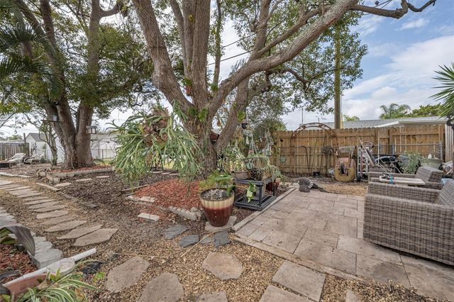 1131 ROYALWOOD DRIVE, Holiday, FL 34690