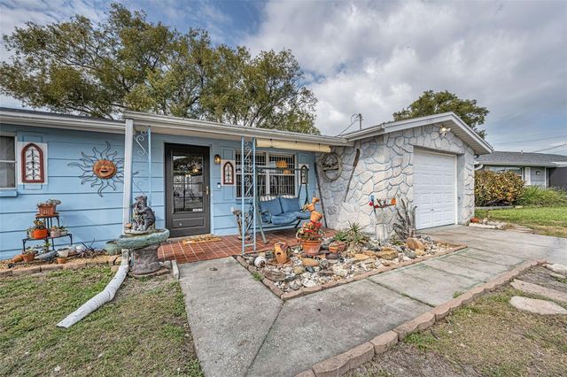 1131 ROYALWOOD DRIVE, Holiday, FL 34690