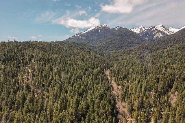 121, 141 Mountain Aire Road, Trinity Center, CA 96091