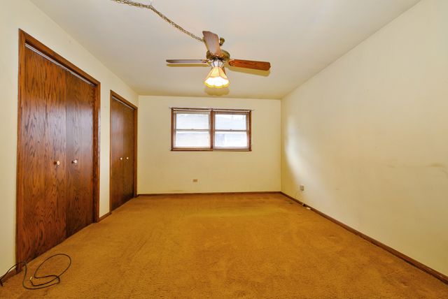 8540 Candlelight Drive E, Willow Springs, IL 60480