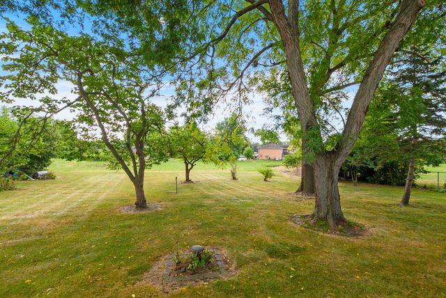 8540 Candlelight Drive E, Willow Springs, IL 60480