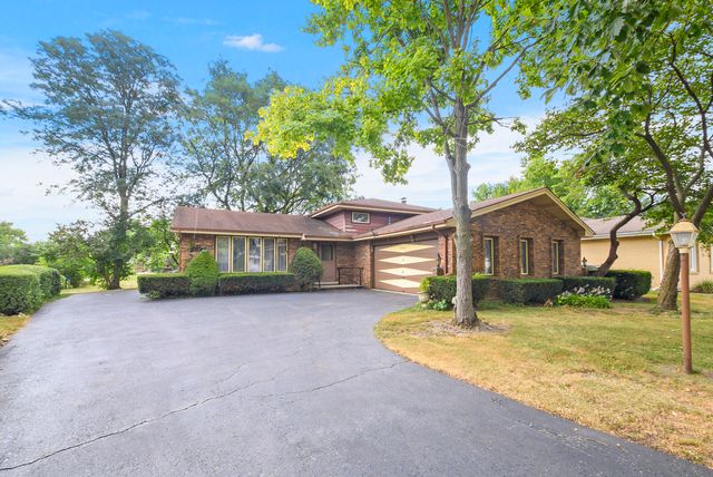 8540 Candlelight Drive E, Willow Springs, IL 60480
