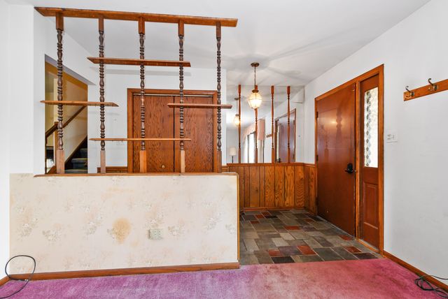 8540 Candlelight Drive E, Willow Springs, IL 60480