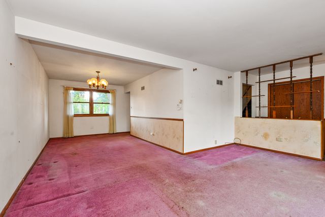 8540 Candlelight Drive E, Willow Springs, IL 60480