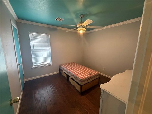 2240 SW 25th Street, Oklahoma City, OK 73108