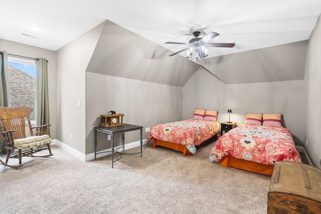 3831 E Brookdale Terrace, Springfield, MO 65802