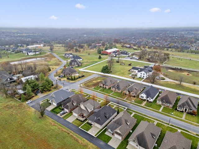 3831 E Brookdale Terrace, Springfield, MO 65802