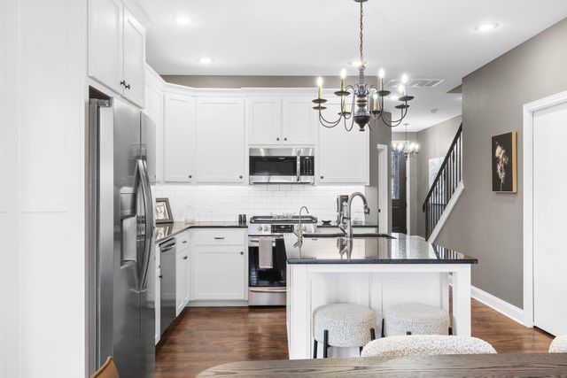 3831 E Brookdale Terrace, Springfield, MO 65802