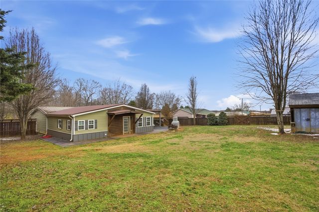 9124 West Oak Highway, Seneca, SC 29678