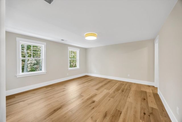 6 Willow Cir, Mashpee, MA 02649