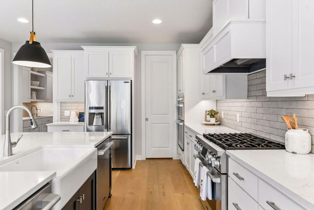 4303 Millstone Drive, Chaska, MN 55318