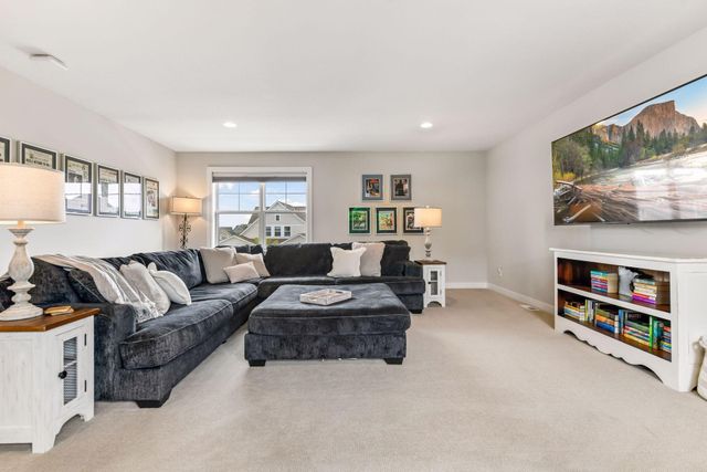 4303 Millstone Drive, Chaska, MN 55318