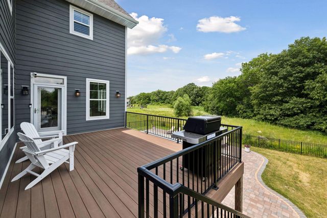 4303 Millstone Drive, Chaska, MN 55318