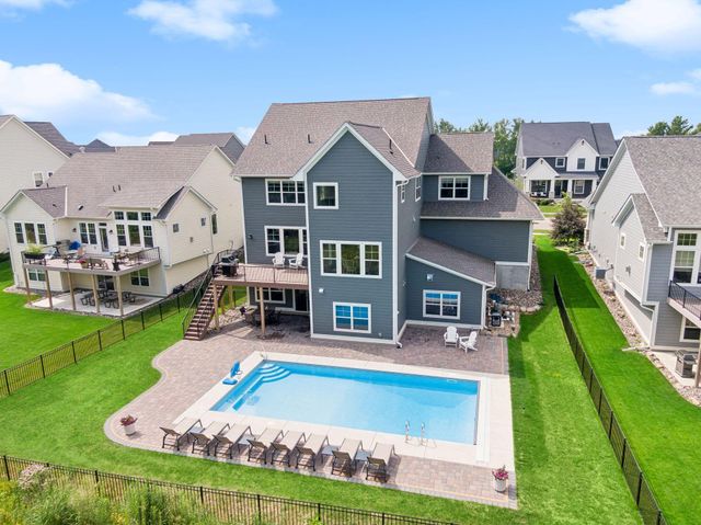 4303 Millstone Drive, Chaska, MN 55318