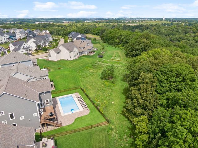 4303 Millstone Drive, Chaska, MN 55318
