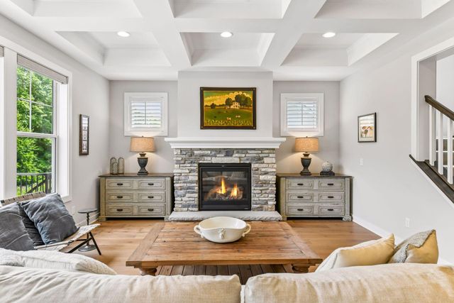 4303 Millstone Drive, Chaska, MN 55318
