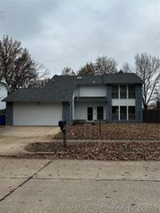 2904 W Canton Street, Broken Arrow, OK 74012