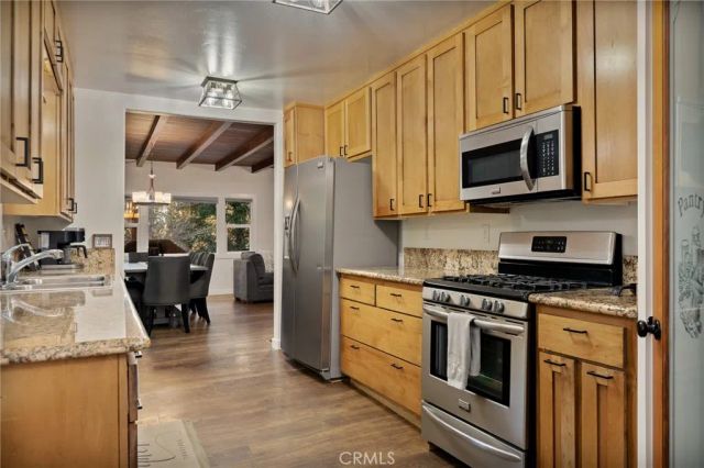 717 Crest Estates, Lake Arrowhead, CA 92352