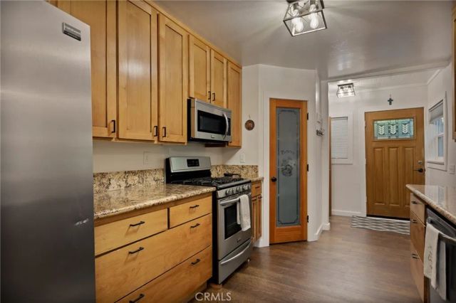 717 Crest Estates, Lake Arrowhead, CA 92352