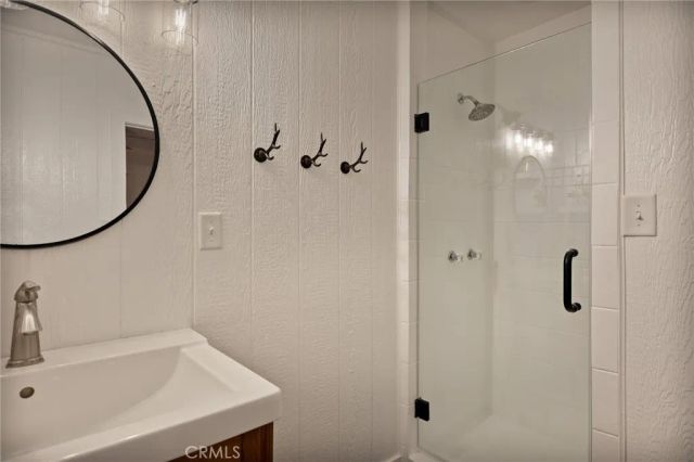 717 Crest Estates, Lake Arrowhead, CA 92352