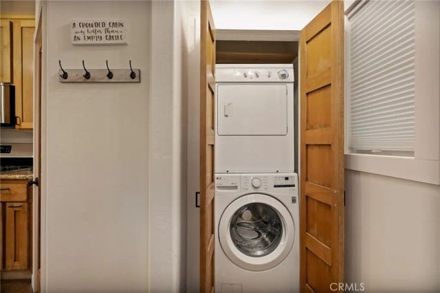 717 Crest Estates, Lake Arrowhead, CA 92352