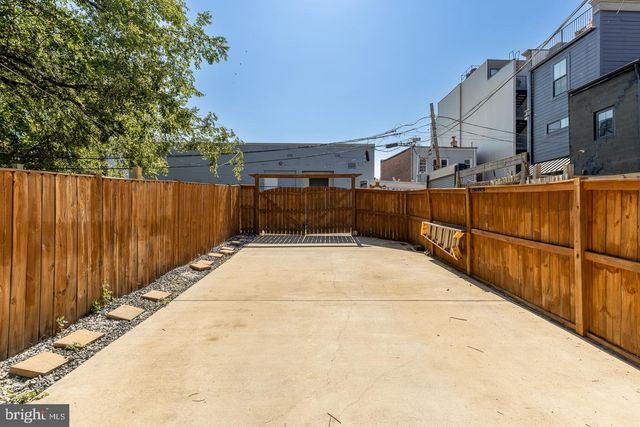 1101 16TH ST NE, Washington, DC 20002