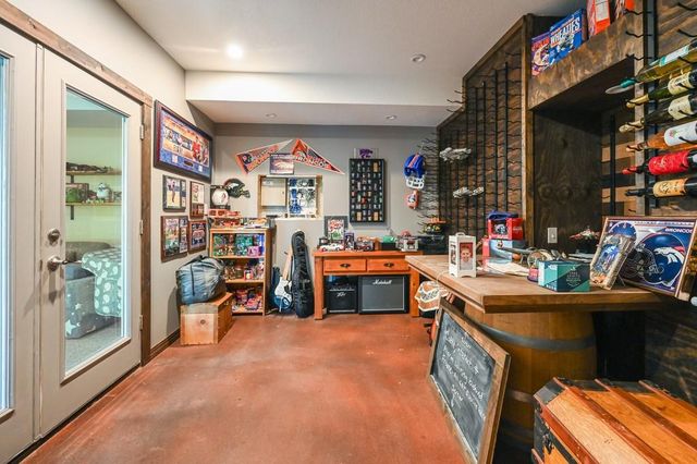903 N 1464 Road, Lawrence, KS 66049