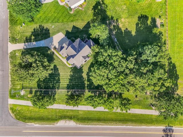 903 N 1464 Road, Lawrence, KS 66049