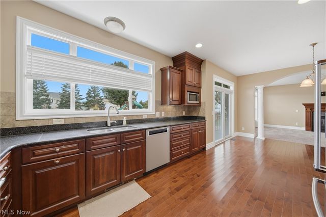 11075 Trenton Road NW, Uniontown, OH 44685