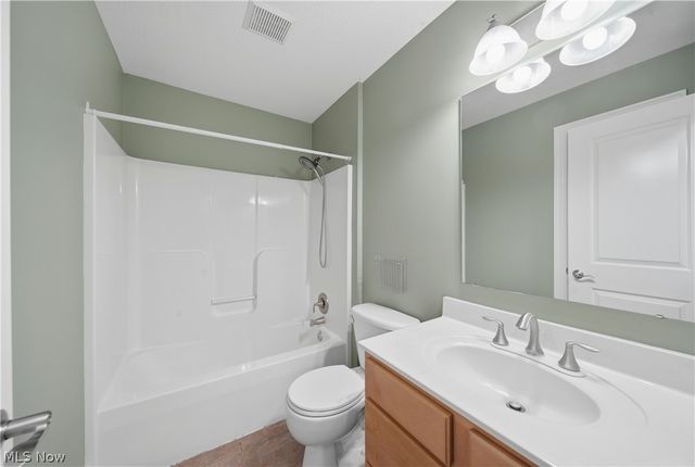 11075 Trenton Road NW, Uniontown, OH 44685