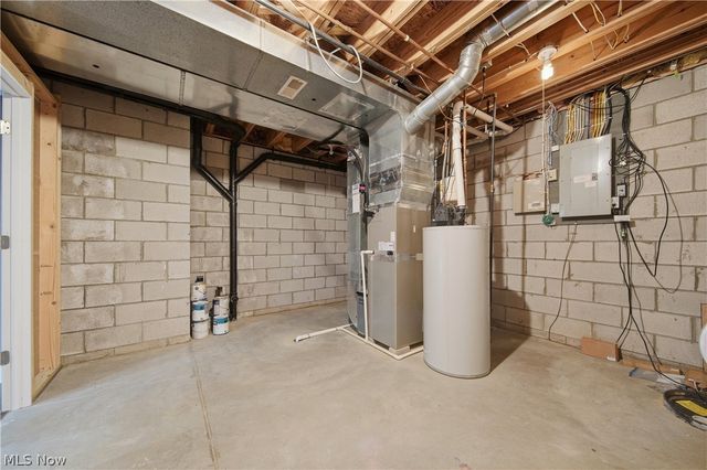 11075 Trenton Road NW, Uniontown, OH 44685