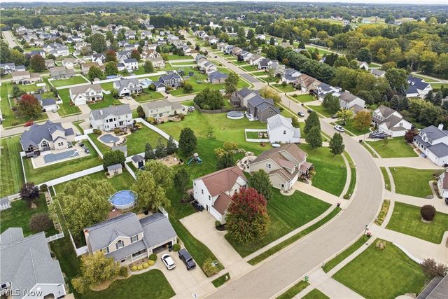 11075 Trenton Road NW, Uniontown, OH 44685