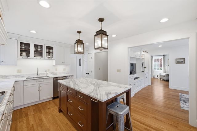 30 Forest Dr, Holden, MA 01520