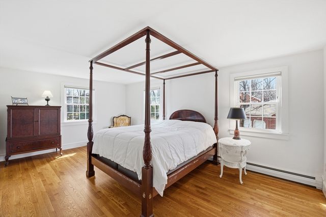 30 Forest Dr, Holden, MA 01520