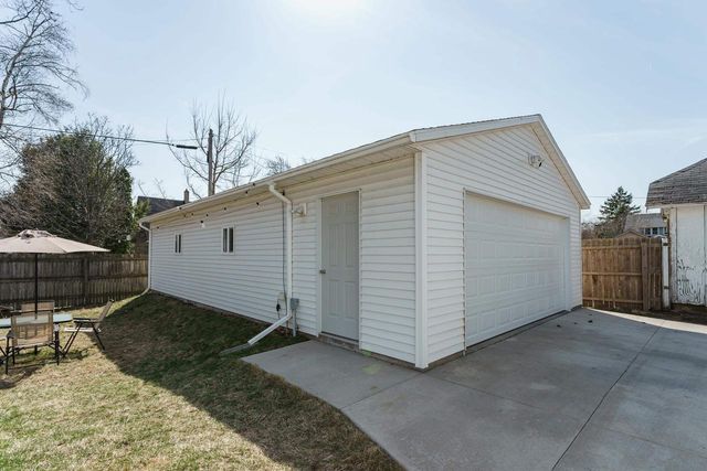 717 Harriette Street, Fort Atkinson, WI 53538